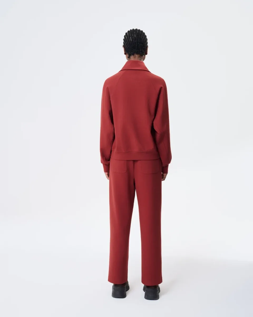 Rote Jacke mit Reißverschluss