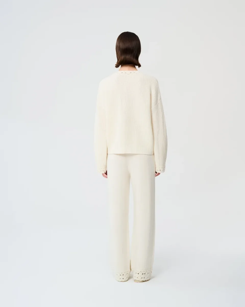 Maglia avorio con scollo a V