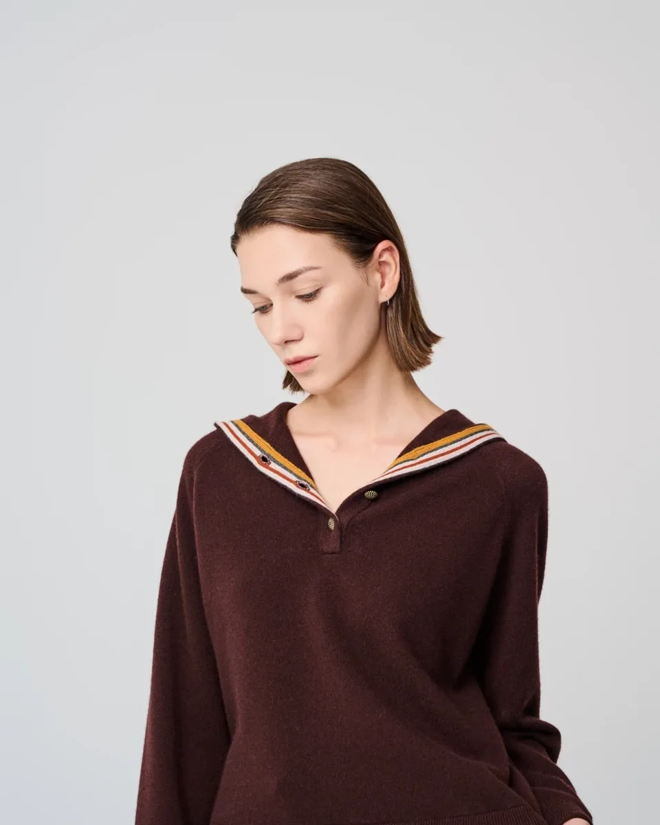 Maglia bordeaux con cappuccio