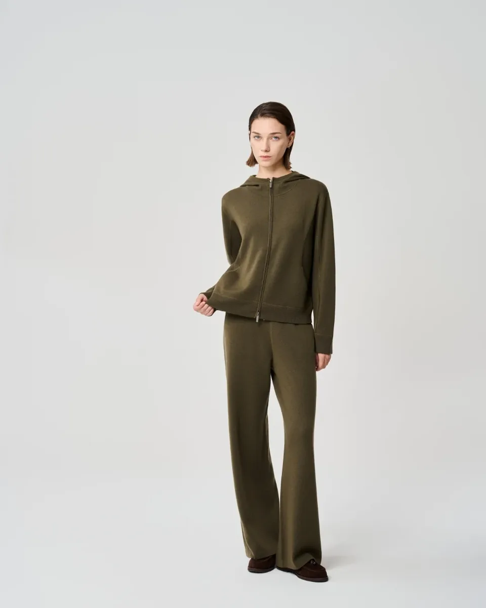 Maglia verde oliva con cappuccio
