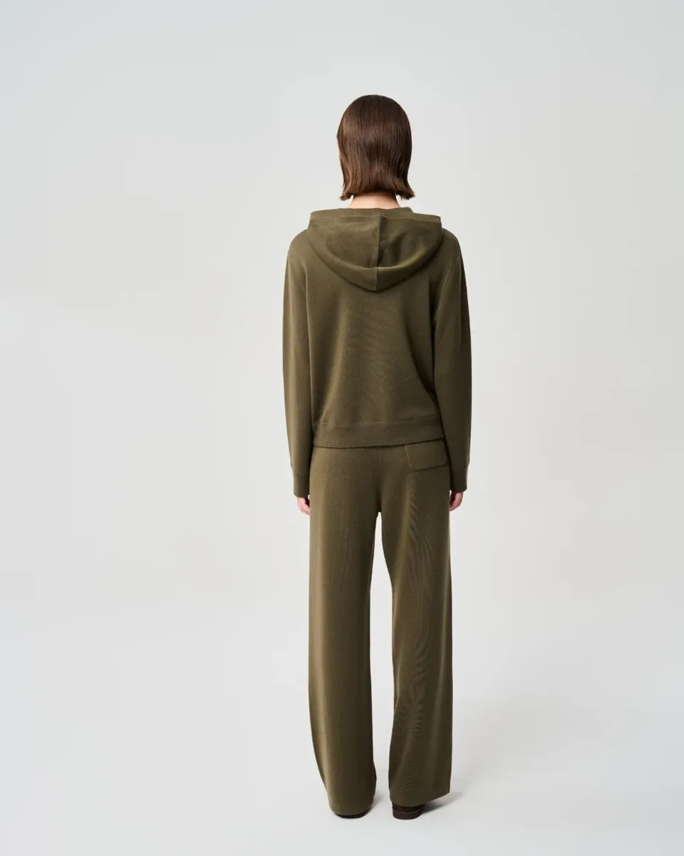 Maglia verde oliva con cappuccio