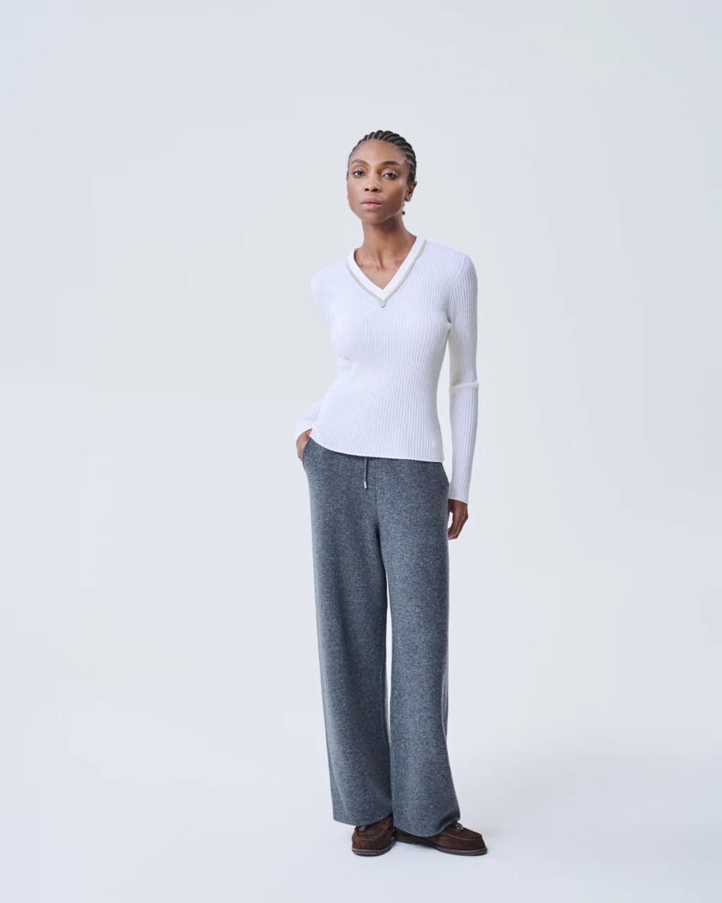 White V-neck knit, View 1